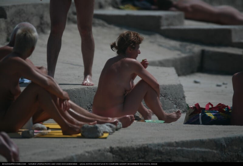 Nudist Rocky Family Angle gallery - nudism and naturism