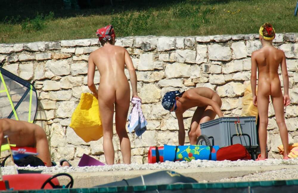 Sporty and Athletic Sands gallery - nudism and naturism