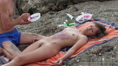 Naked body art on the beach Full HD video - nudism and naturism