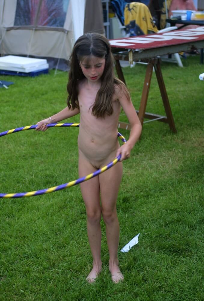 Holland Grass Hula Hoops pics - nudism and naturism