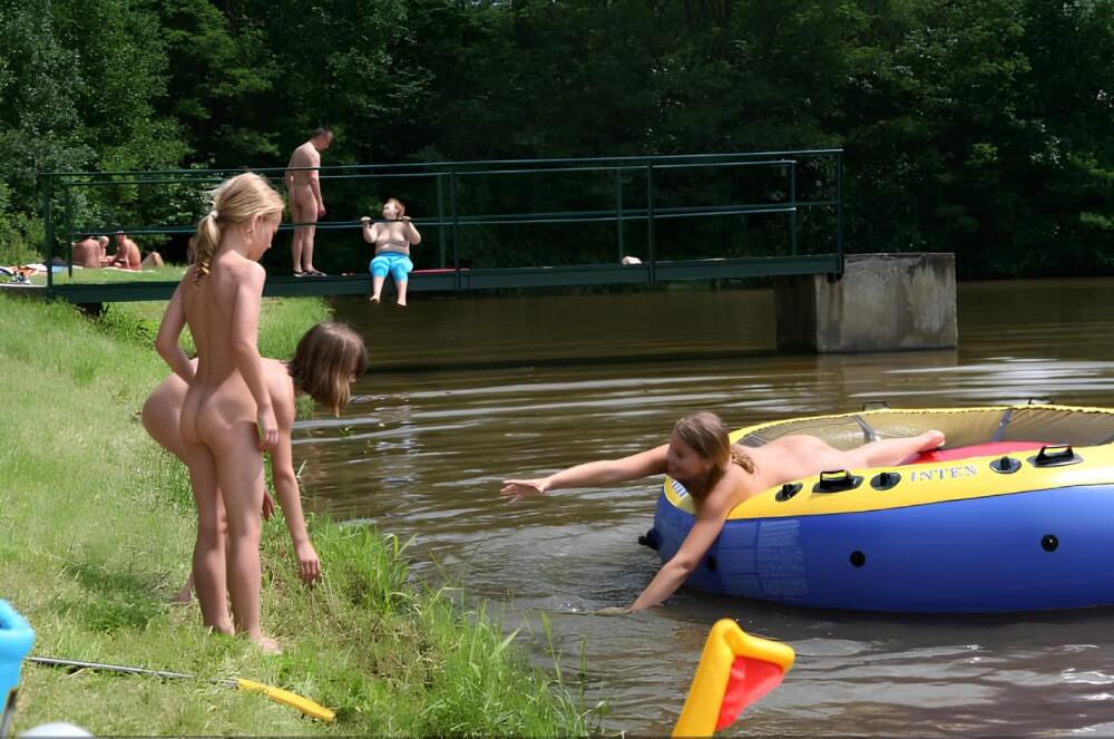 Naked Body gallery - nudism and naturism