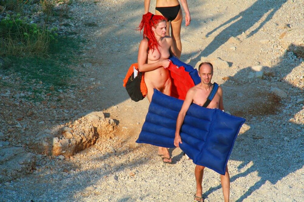 Ula FKK Red Hairstyle Girl pics - nudism and naturism