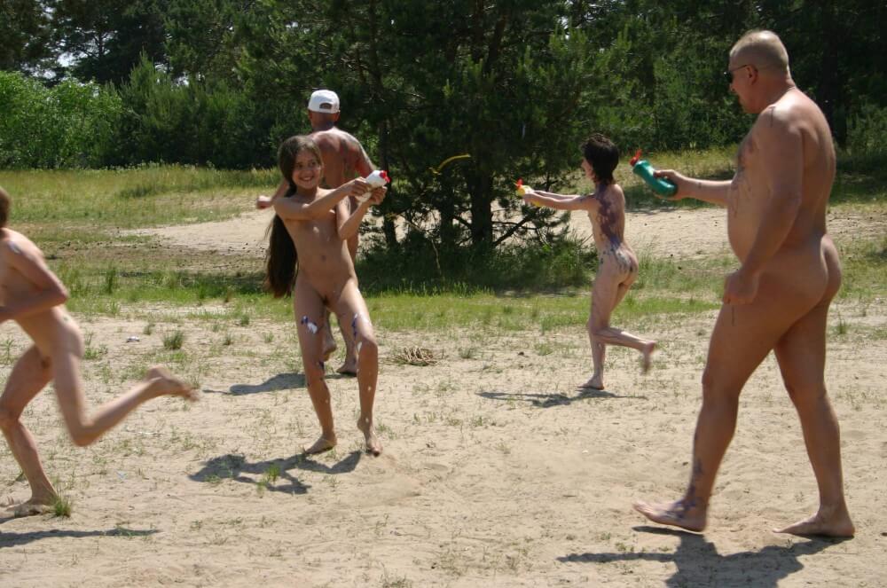 Kiev Group Painting Wild pics - nudism and naturism