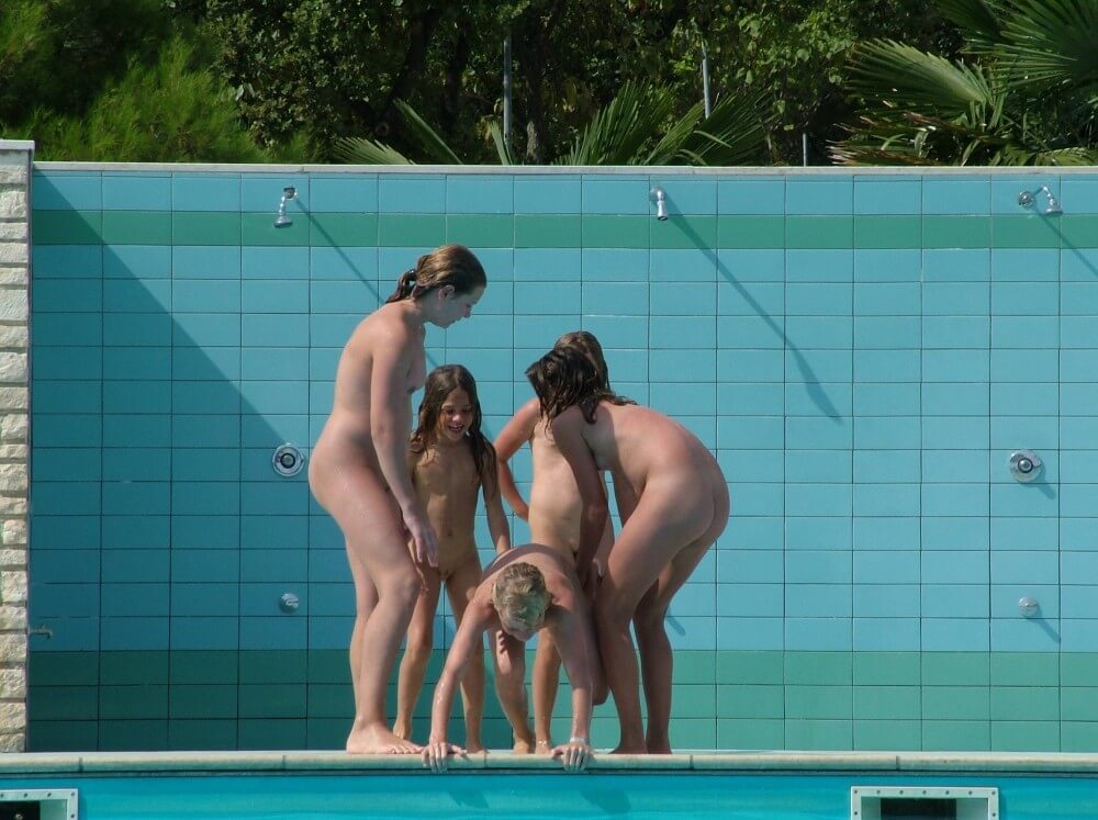 FKK Outdoor Children Pool pics - nudism and naturism
