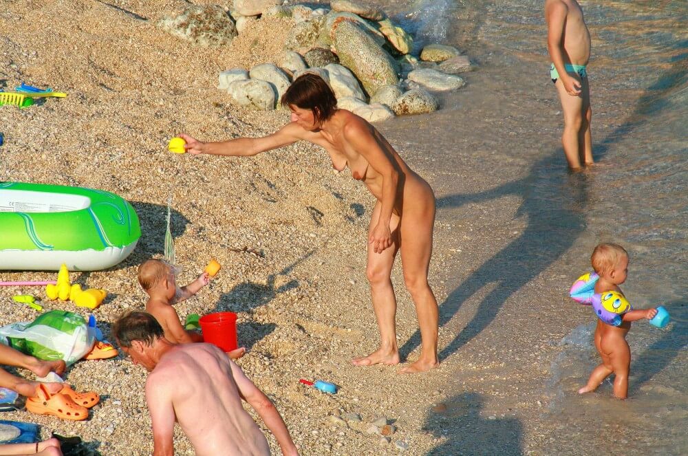 Ula Naturists Beach photo gallery - nudism and naturism