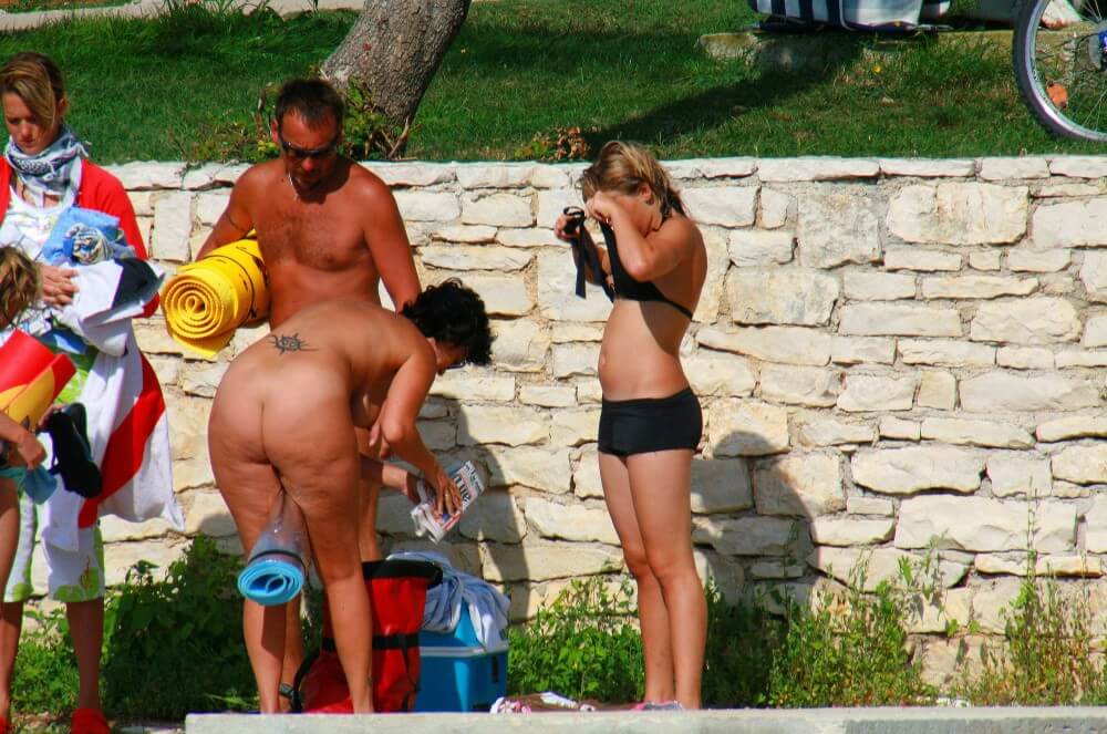 Ula FKK Sisters Day photo gallery - nudism and naturism