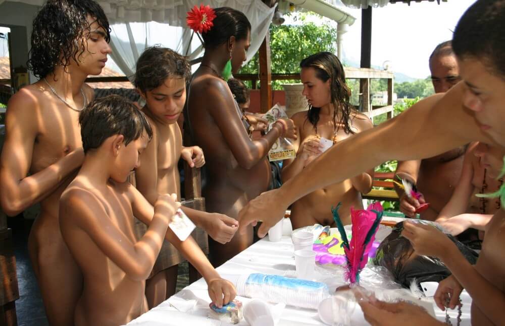Brazilian Sunshine Beauty photos - nudism and naturism
