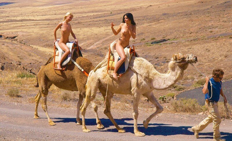 Funny Moments Life pics - nudism and naturism