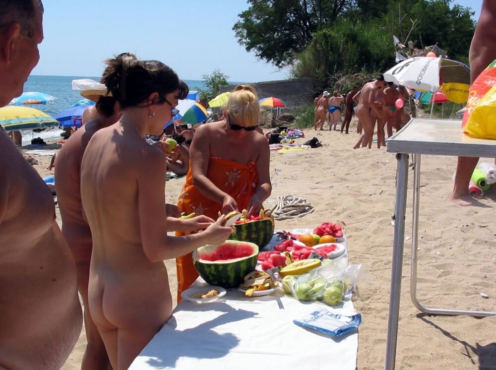 Bulgarian Nude Day Preps pics - nudism and naturism