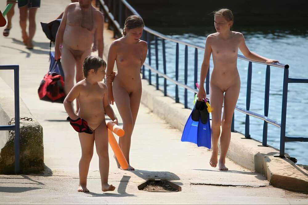 Naturism photo gallery # 11 - nudism and naturism