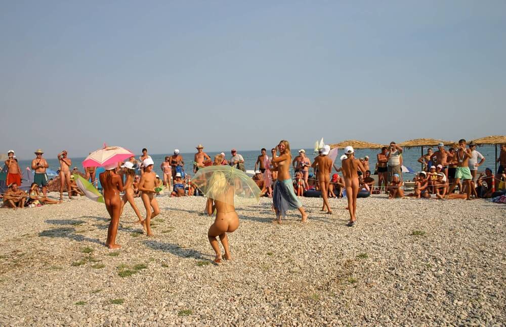 Ribbon and Umbrella Dance pics - nudism and naturism