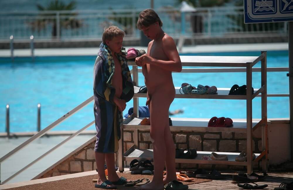 Scooter Travel Mid Day pics - nudism and naturism
