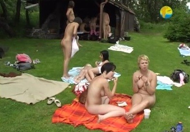 Naturist Freedom: Cottage Picnic - nudism and naturism