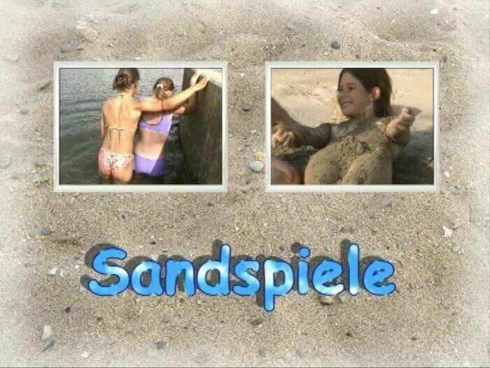 Naturistin: Sandspiele - nudism and naturism