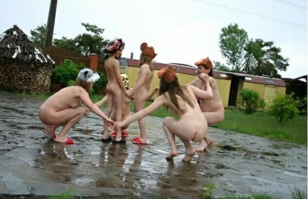 Naturism photo gallery # 23 - nudism and naturism