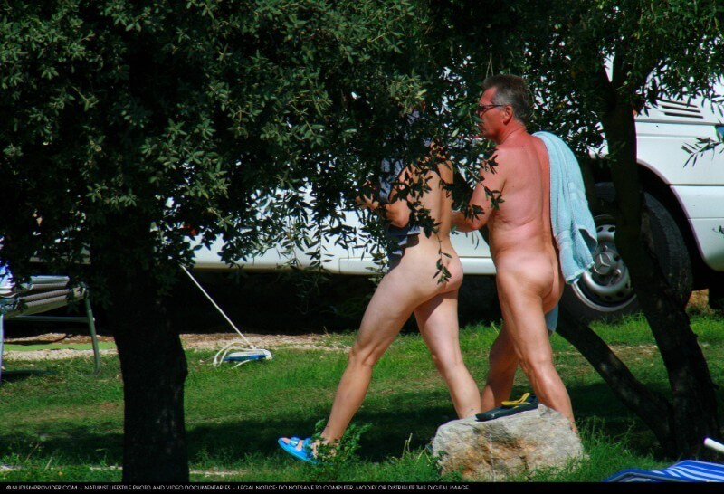 A Quick Swim In The Lake-Avilia Big gallery - nudism and naturism