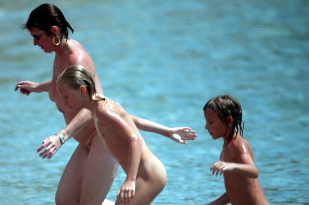 Running From the Waters pics - nudism and naturism