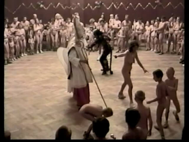 Helios Natura: Christmas Kinder Spiele - nudism and naturism